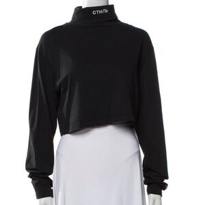 Heron Preston
Turtleneck Long Sleeve Crop Top